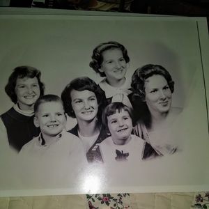 Meet your Posher, Nora